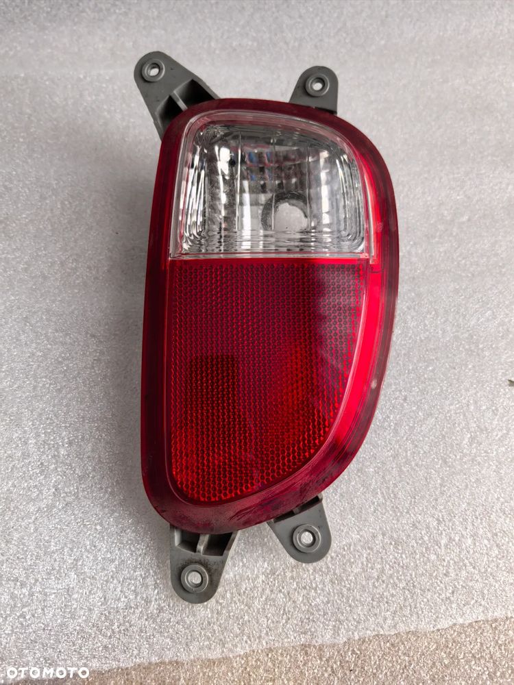 Kia Picanto II Lampa przeciwmgielna prawa prawy tył 92416-1Y1