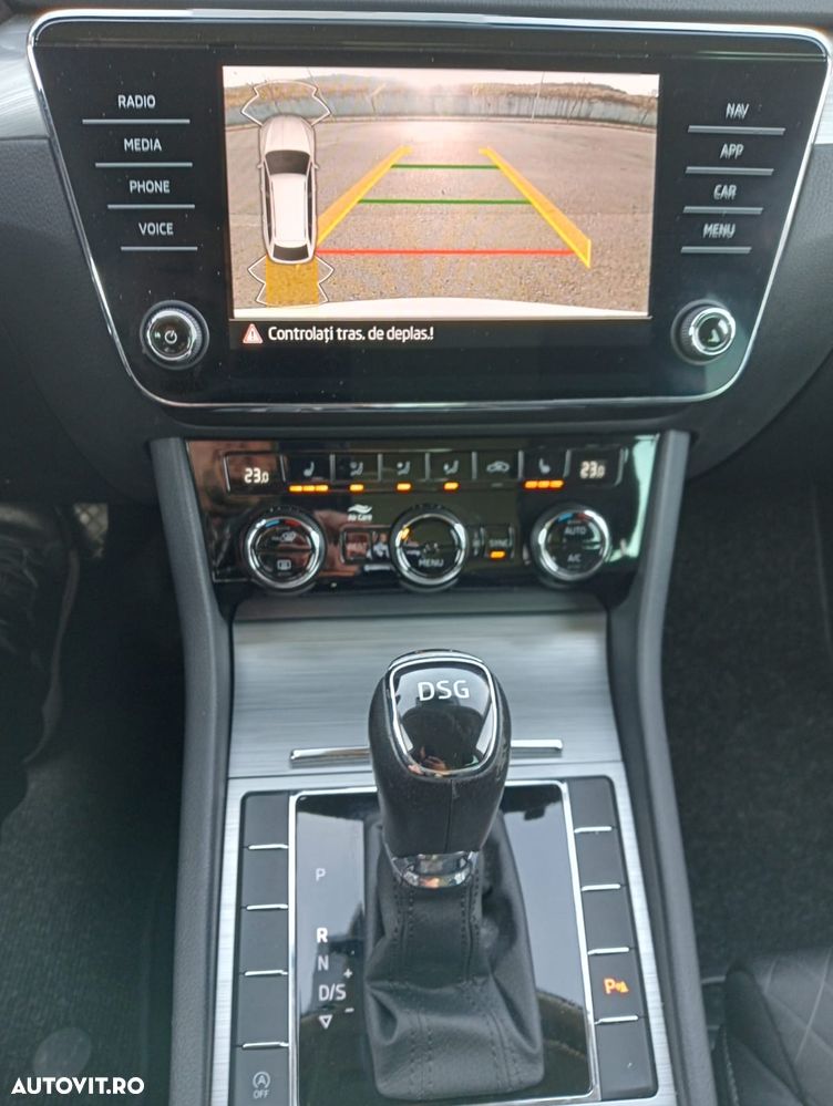 Skoda Superb 2.0 TDI DSG Ambition - 16
