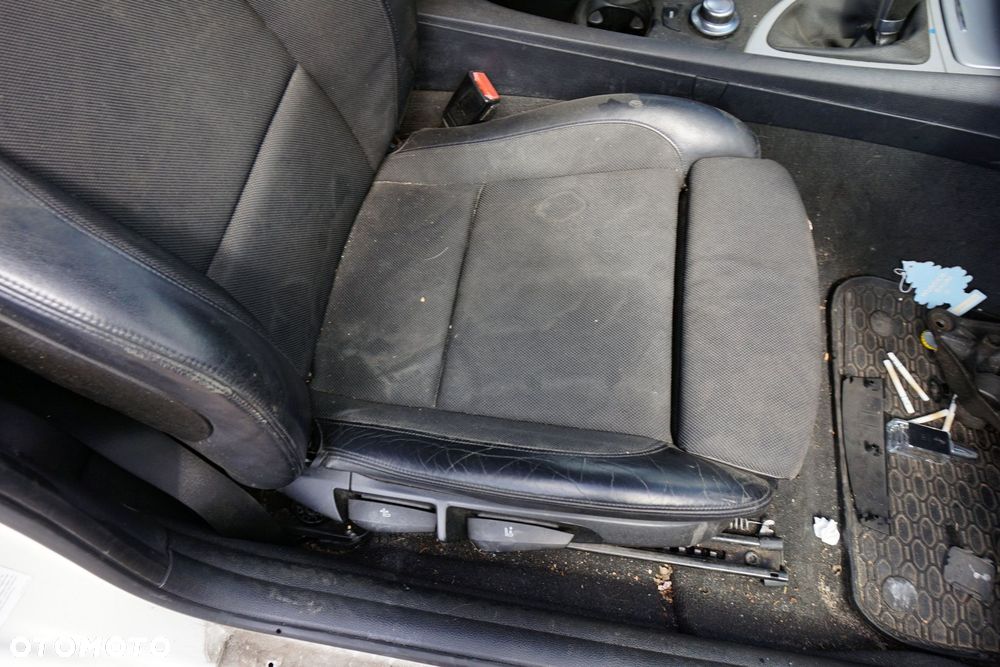 FOTEL PRZEDNI PRAWY 1 E81 LIFT 3D HB PÓŁSKÓRA BMW 2007-2011 - 2