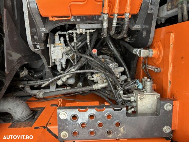 Hitachi ZX 135 US-6 - 15