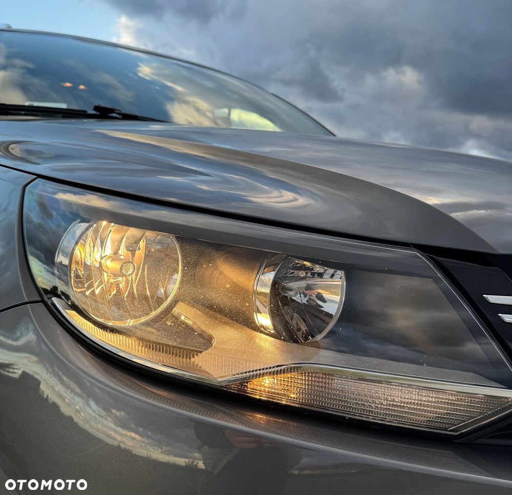 Volkswagen Tiguan 2.0 TDI 4Mot R-Style DSG - 10