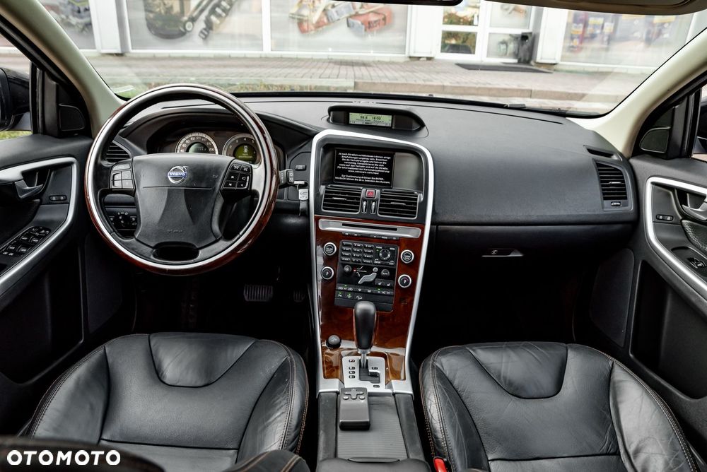 Volvo XC 60 T6 AWD Momentum - 23