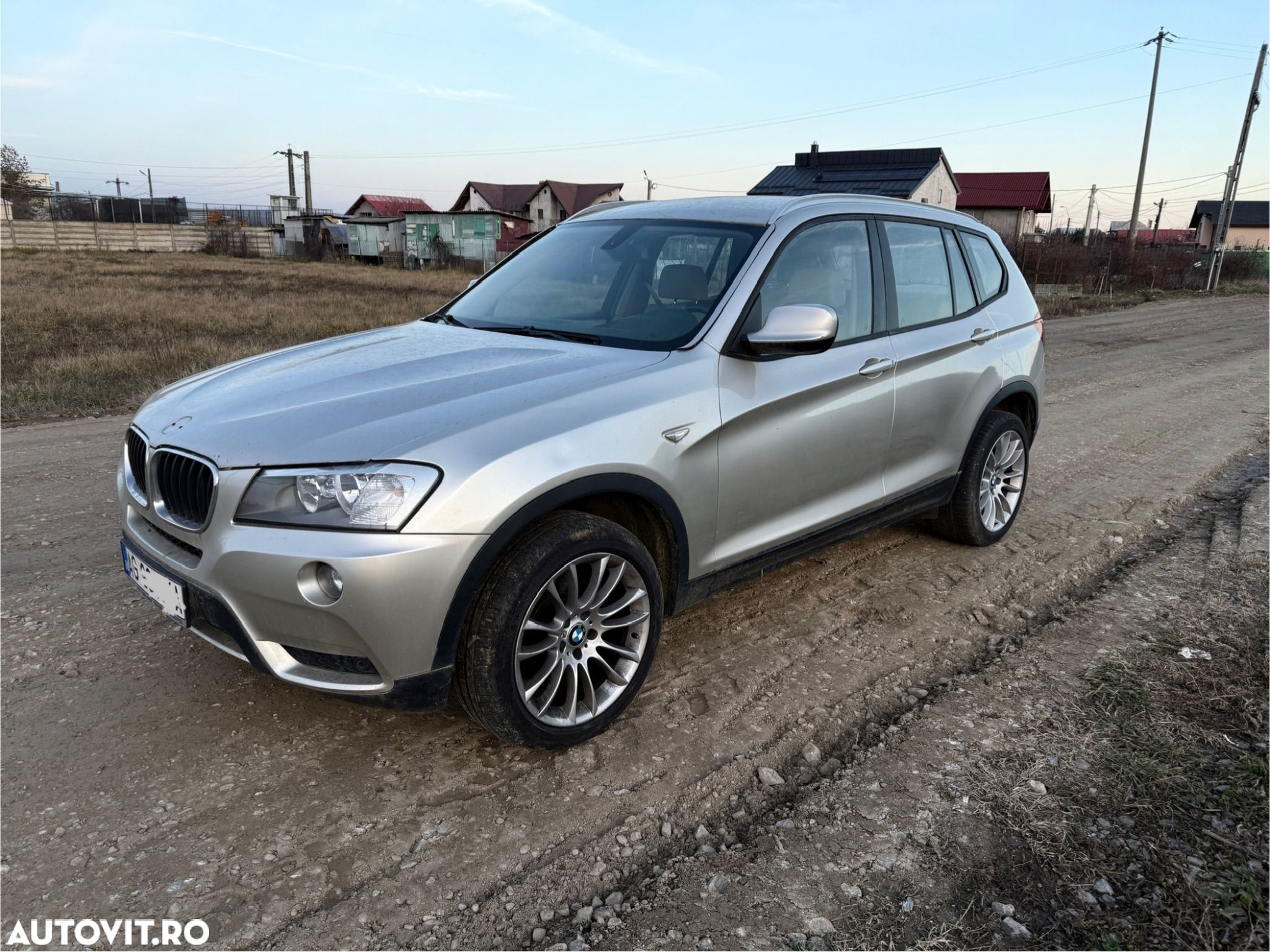 Dezmembrez BMW x3 F25 20d 184 HP cutie automată tracțiune 4x4 2012 camere 360 navigație mare piele crem torosuri plafon diverse accesorii și piese Xdrive - 1
