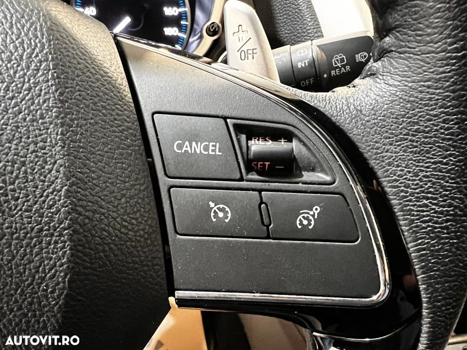 Mitsubishi Eclipse-Cross - 16