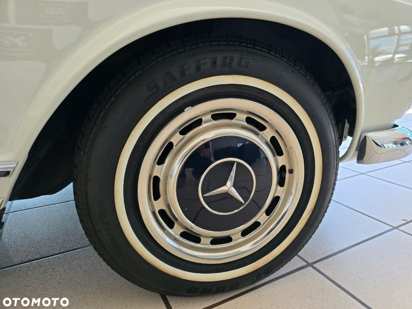 Mercedes-Benz SL - 13