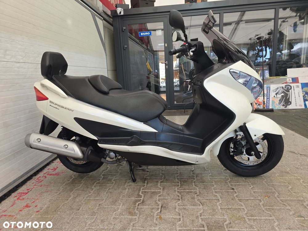 Suzuki Burgman - 16