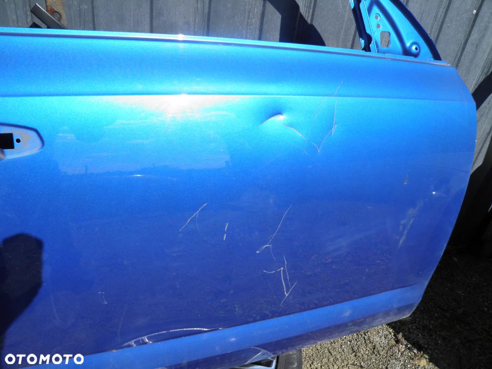 Drzwi prawy przód SKODA OCTAVIA III  12-20 5E0831312 - 2