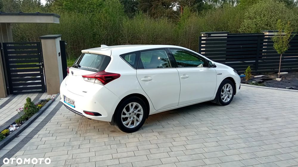 Toyota Auris Hybrid 135 Premium - 13