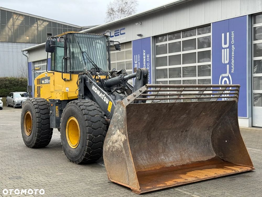 Komatsu WA 250PZ-6 - 2