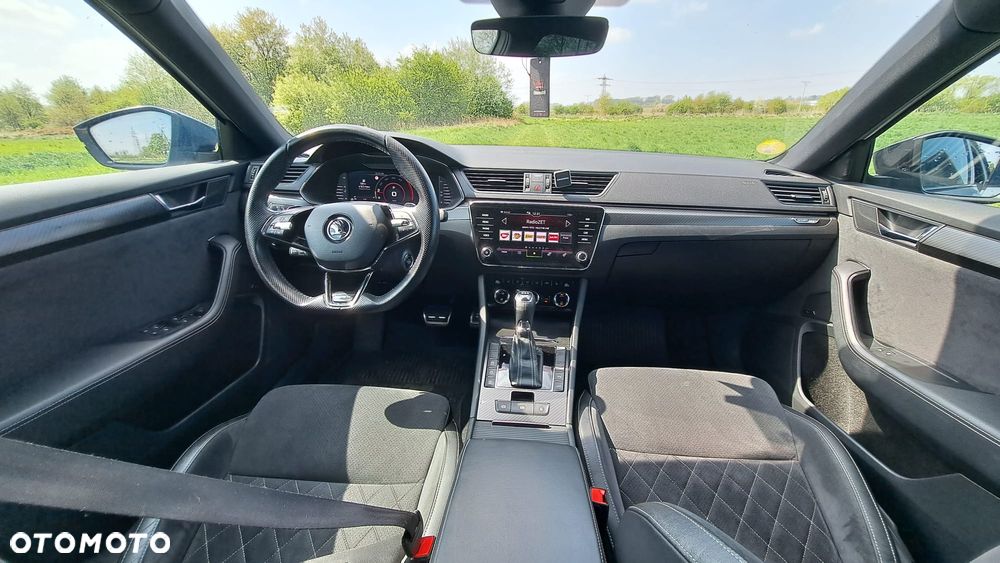 Skoda Superb 2.0 TDI DSG Sportline - 20