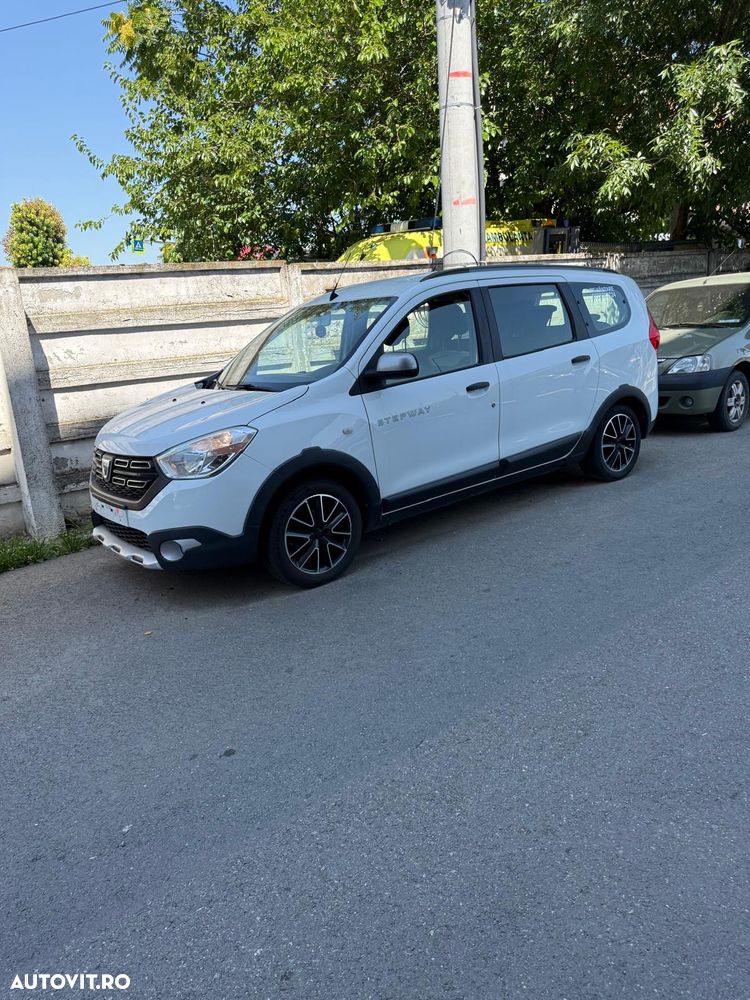 Dacia Lodgy 1.5 dCi 90 CP Stepway - 4