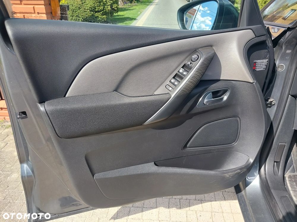 Citroën C4 Picasso - 11