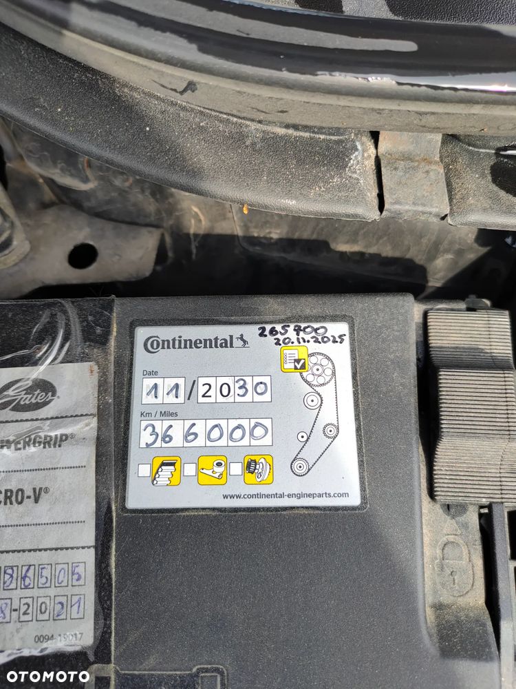 Volkswagen Passat 2.0 TDI DPF Sportline DSG - 14