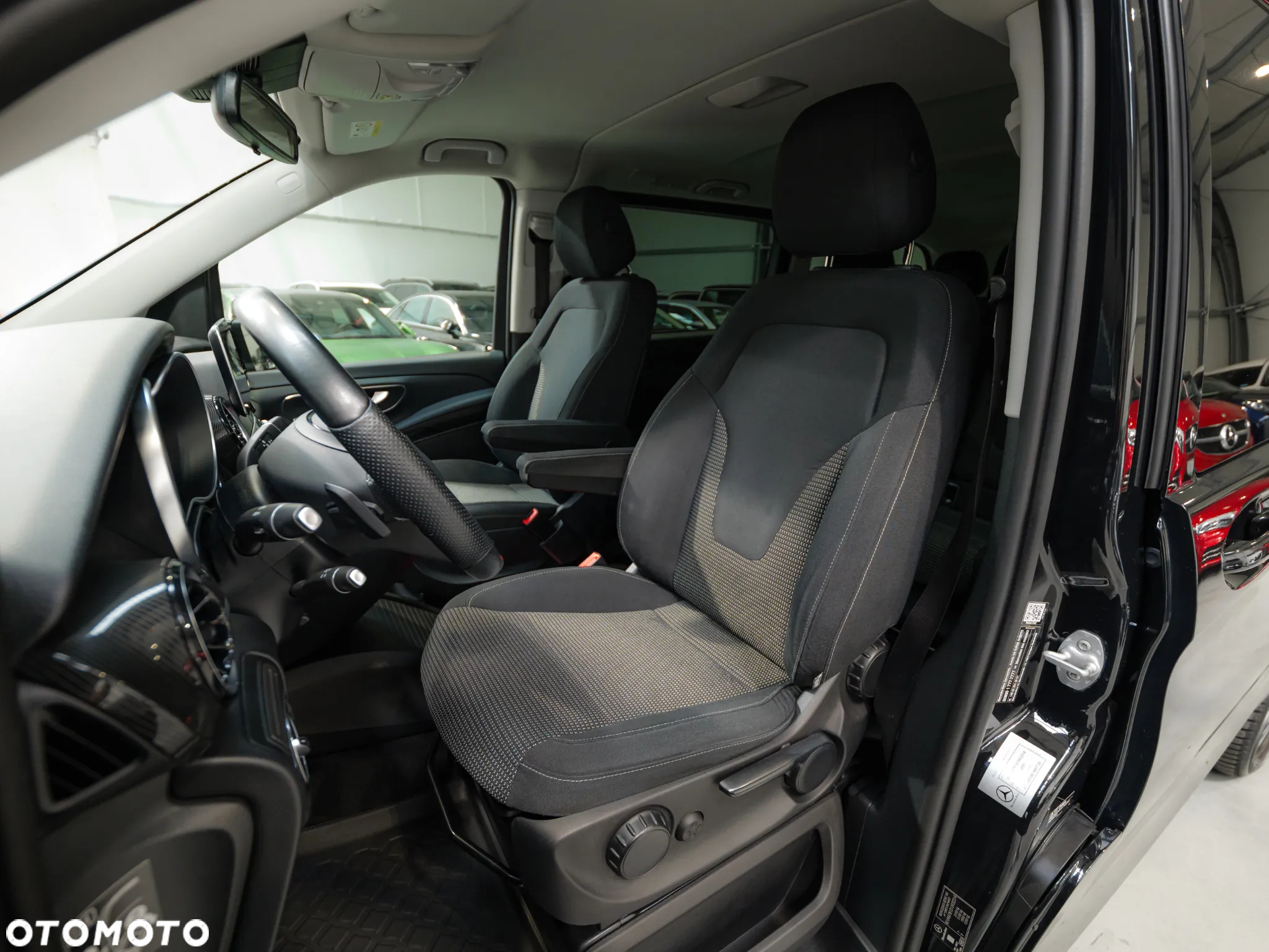Mercedes-Benz Klasa V 250 d 9G-Tronic (d³ugi) - 18