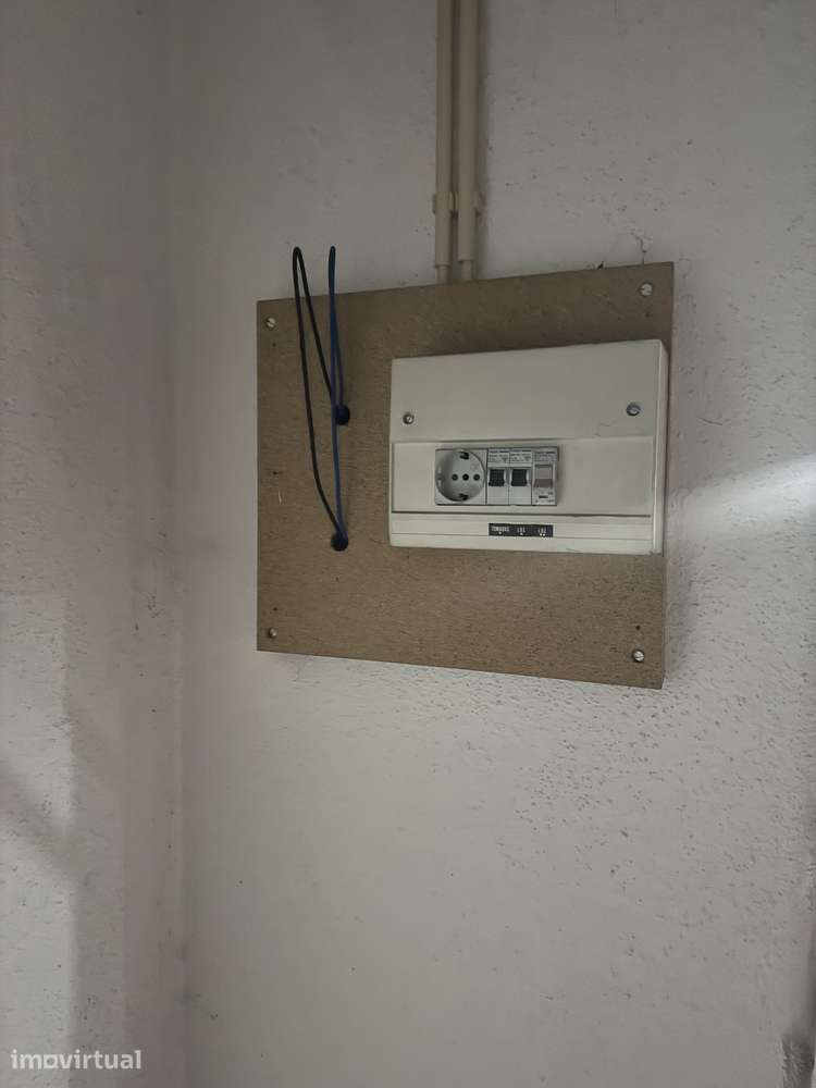 Garagem BOX para arrendamento em Agualva Cacém - Grande imagem: 5/9