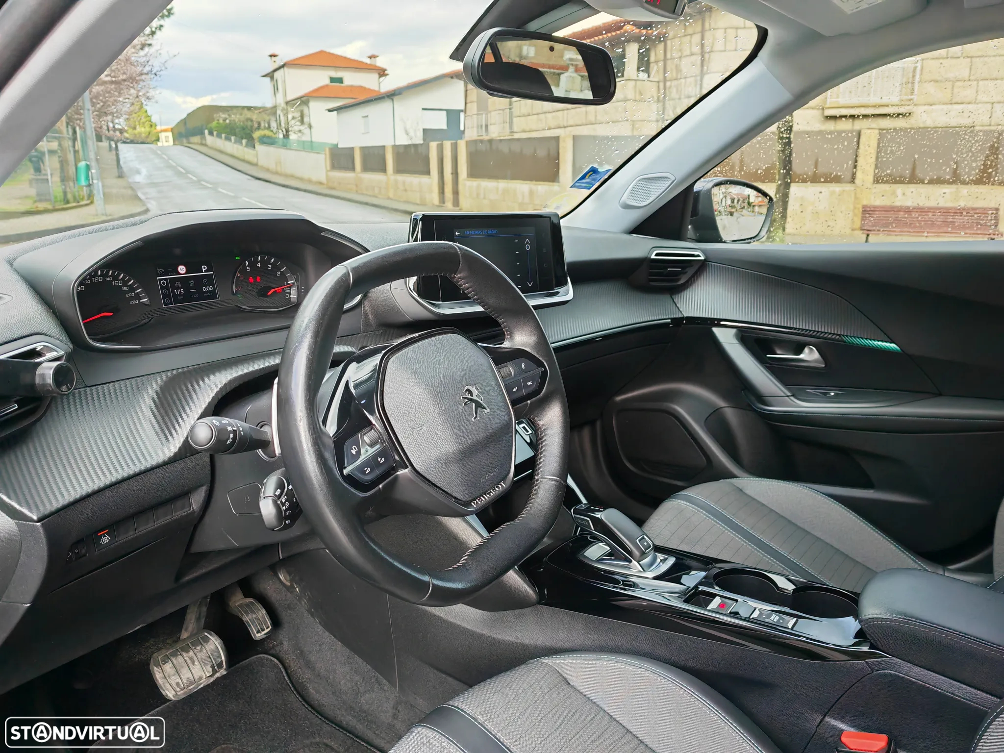 Peugeot 2008 1.5 BlueHDi Allure Pack EAT8 - 17