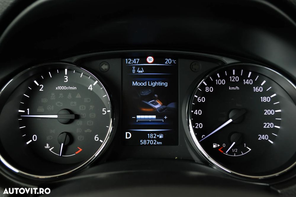 Nissan Qashqai 1.6 DCI Xtronic TEKNA - 20