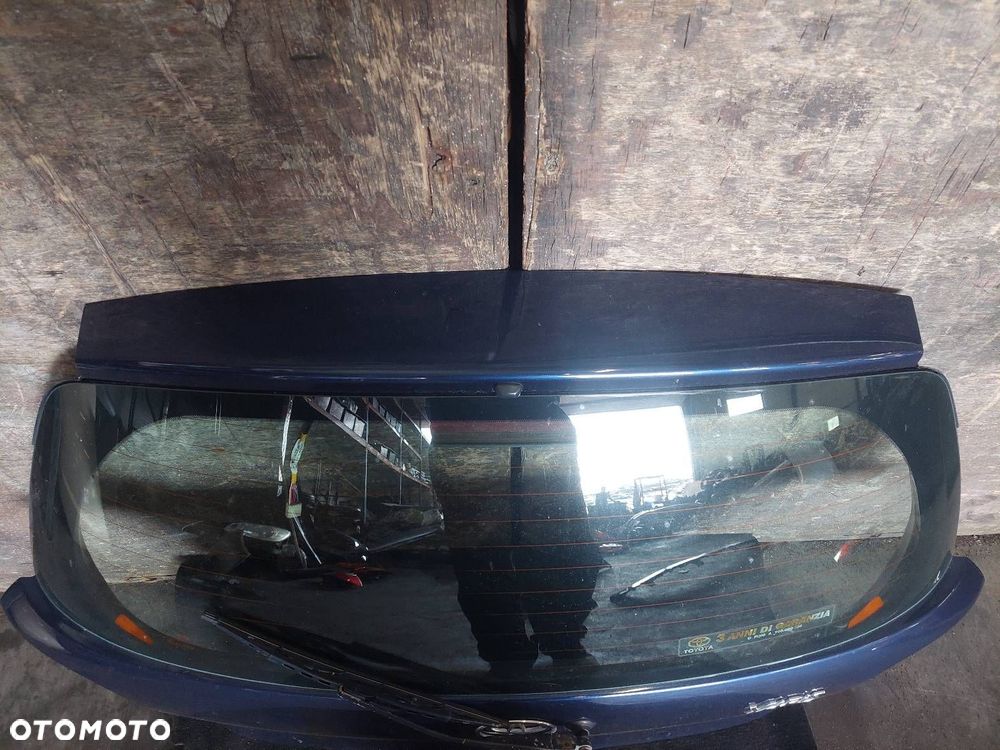 KOMPLETNY TYŁ KLAPA BAGAŻNIKA ZDERZAK TYŁ LAMPY TOYOTA YARIS I LIFT 8P4 - 12