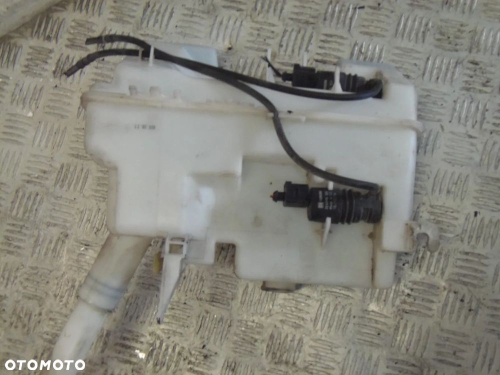 ZBIORNICZEK SPRYSKIWACZY OPEL ANTARA LIFT 2013 R - 2