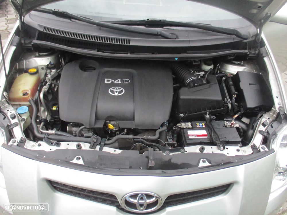 Toyota Auris 1.4 D-4D Luna - 23