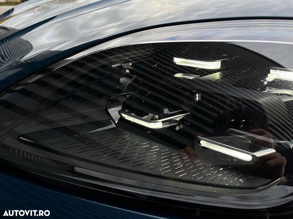 Porsche Cayenne Coupe E-Hybrid - 25