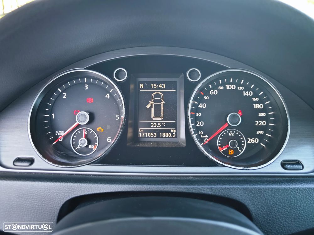 VW Passat Variant 1.6 TDI Confortline Navig - 13