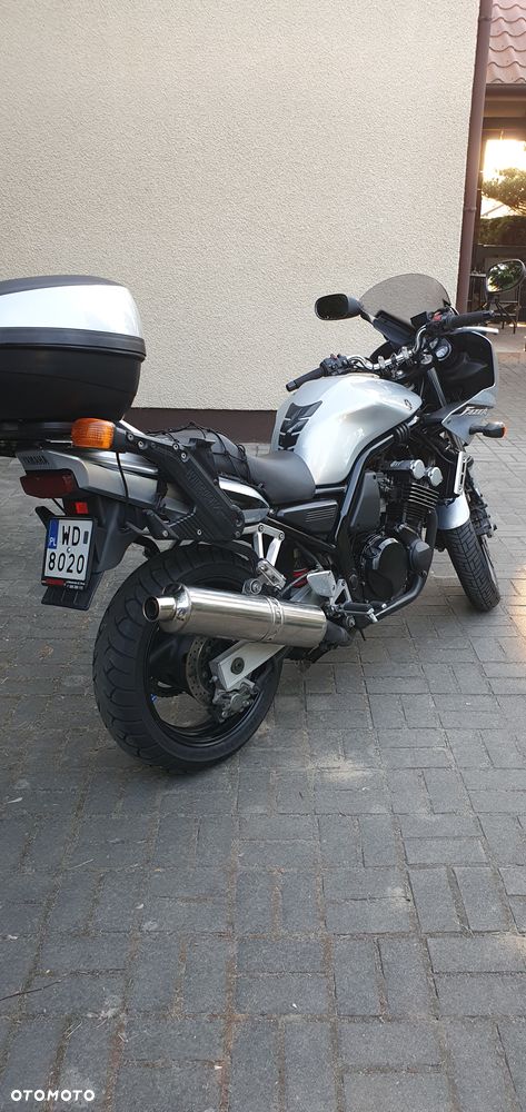 Yamaha FZS - 6
