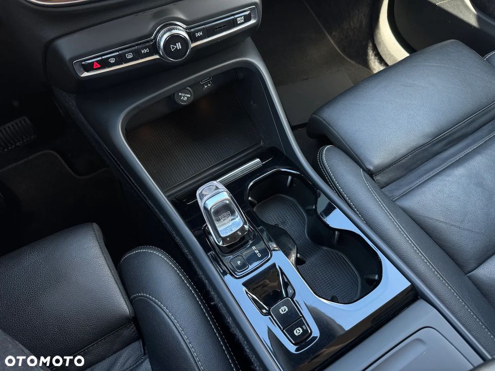 Volvo XC 40 T4 Geartronic Inscription - 10