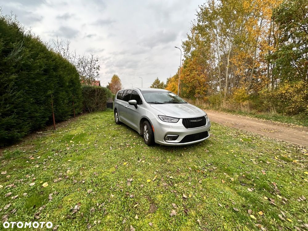 Chrysler Pacifica - 7
