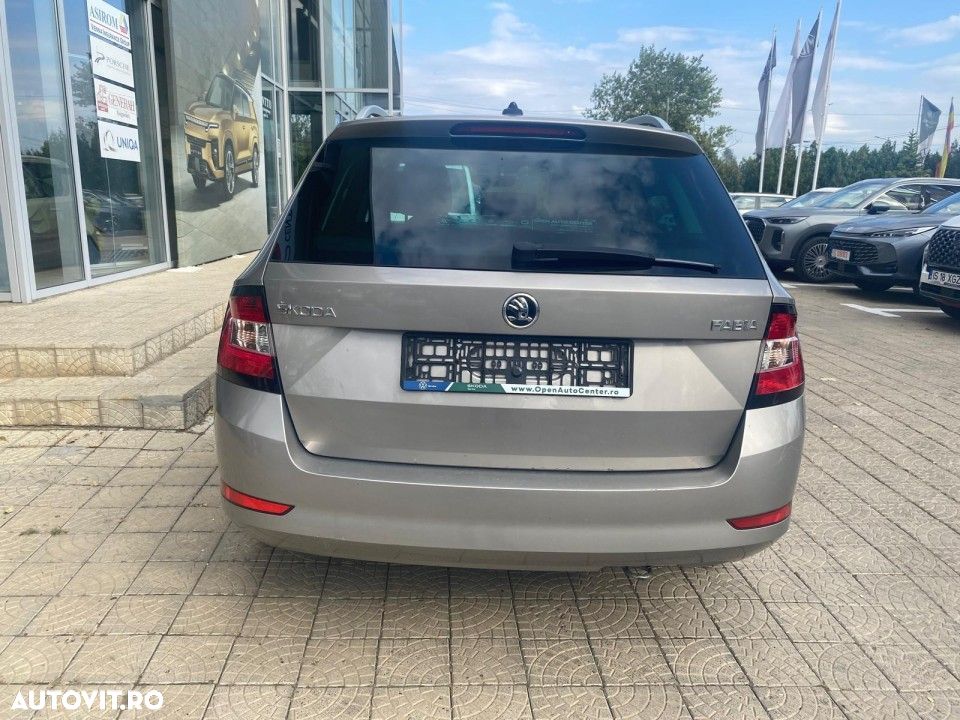 Skoda Rapid 1.0 TSI DSG Clever - 5
