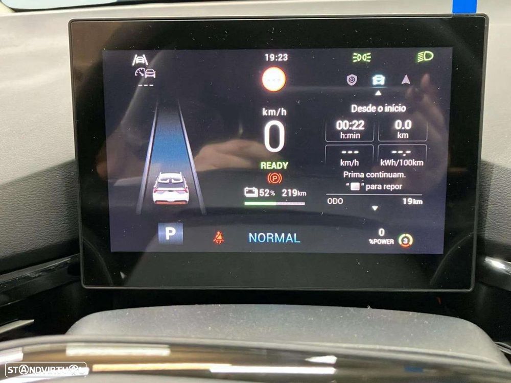 MG MG4 64 kWh Luxury - 11