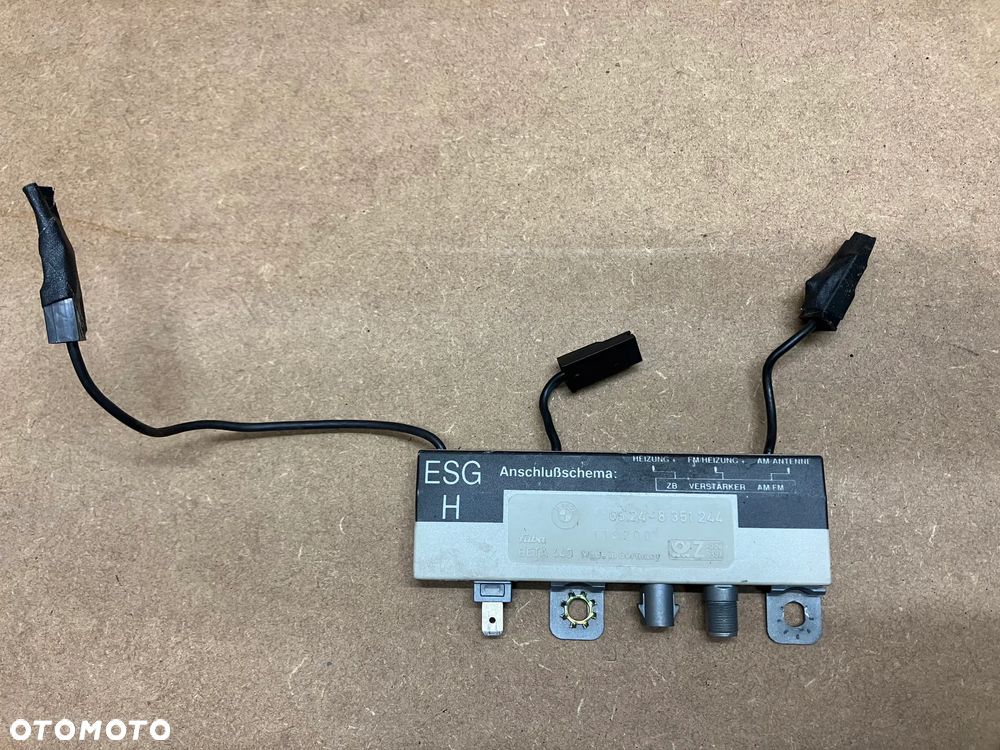 WZMACNIACZ ANTENOWY BMW E31 E32 E34 OEM 8351244 - 1