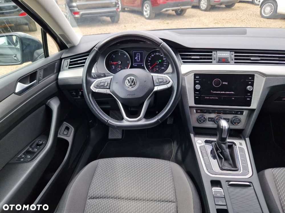 Volkswagen Passat - 17