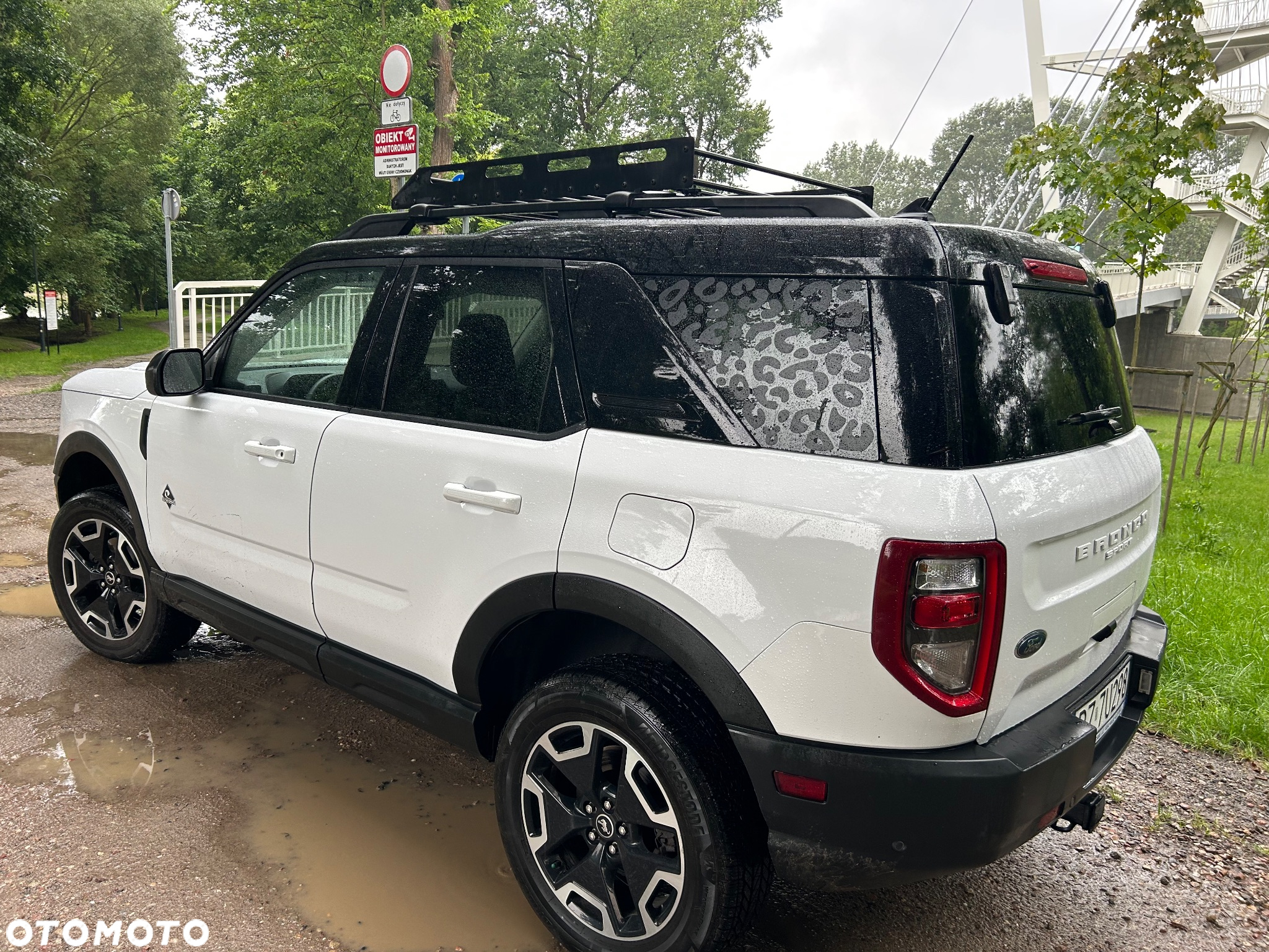 Ford Bronco - 5