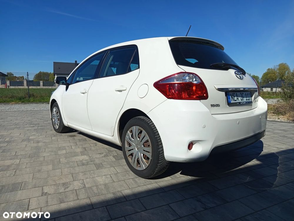 Toyota Auris - 5