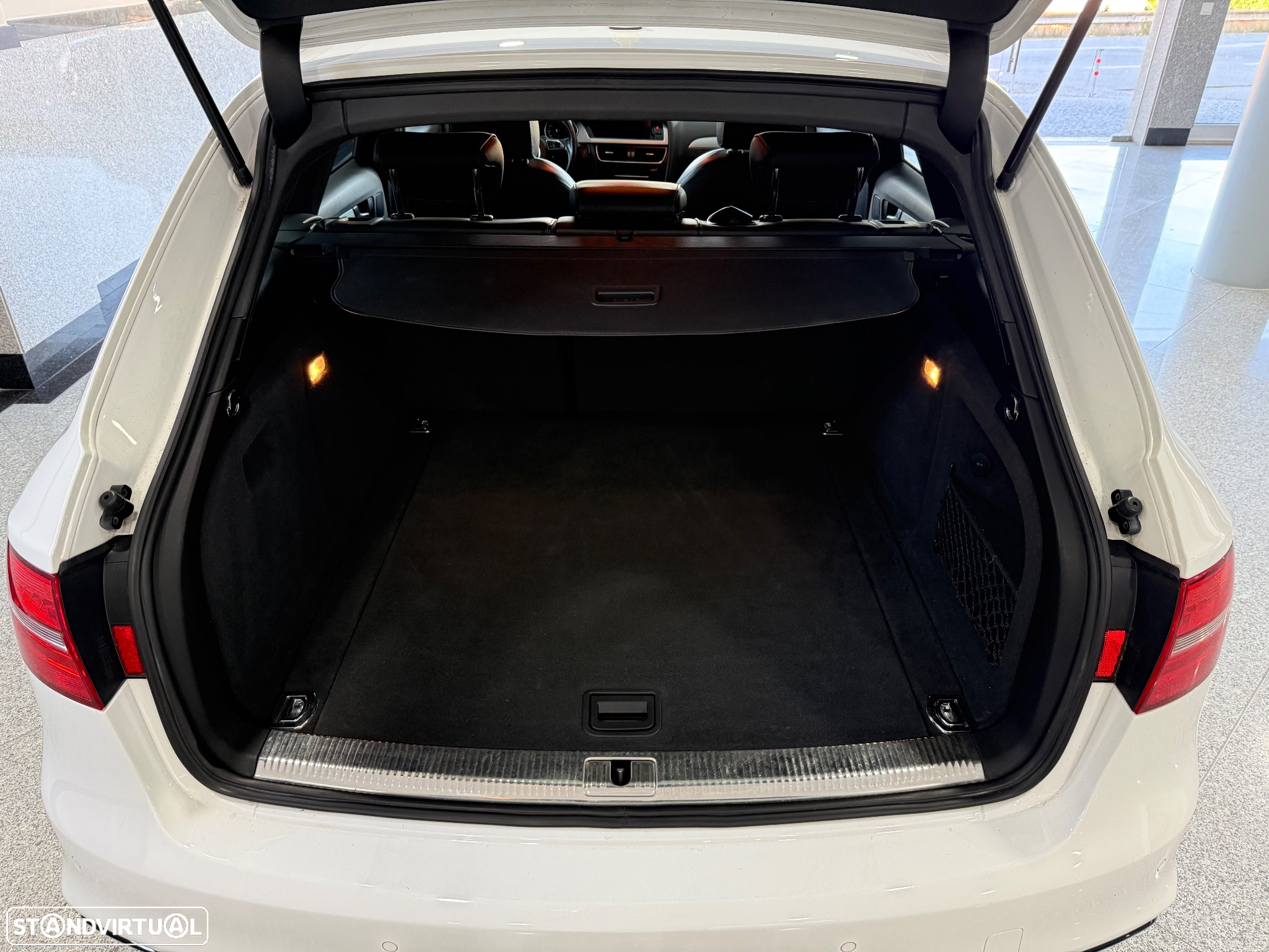 Audi A4 Avant 2.0 TDI multitronic S-line - 11