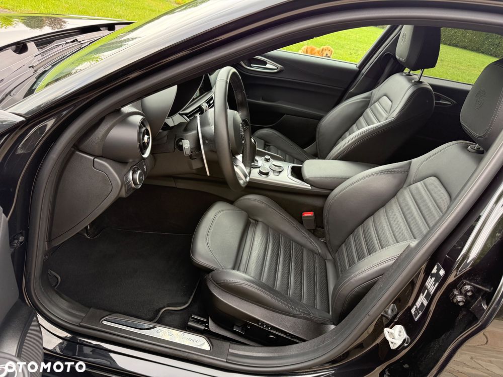 Alfa Romeo Giulia 2.0 Turbo Veloce Q4 - 16