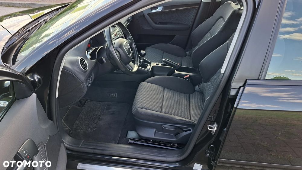Audi A3 Sportback 1.6 Ambition - 24