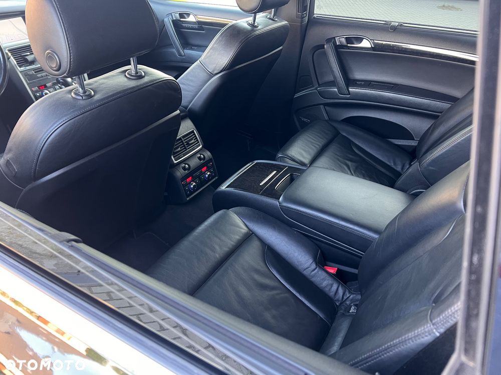 Audi Q7 - 11