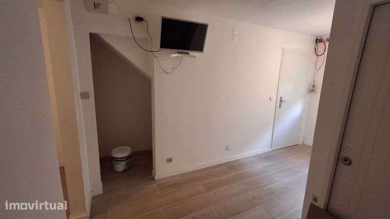 Apartamento T1 completo totalmente renovado - Grande imagem: 5/8