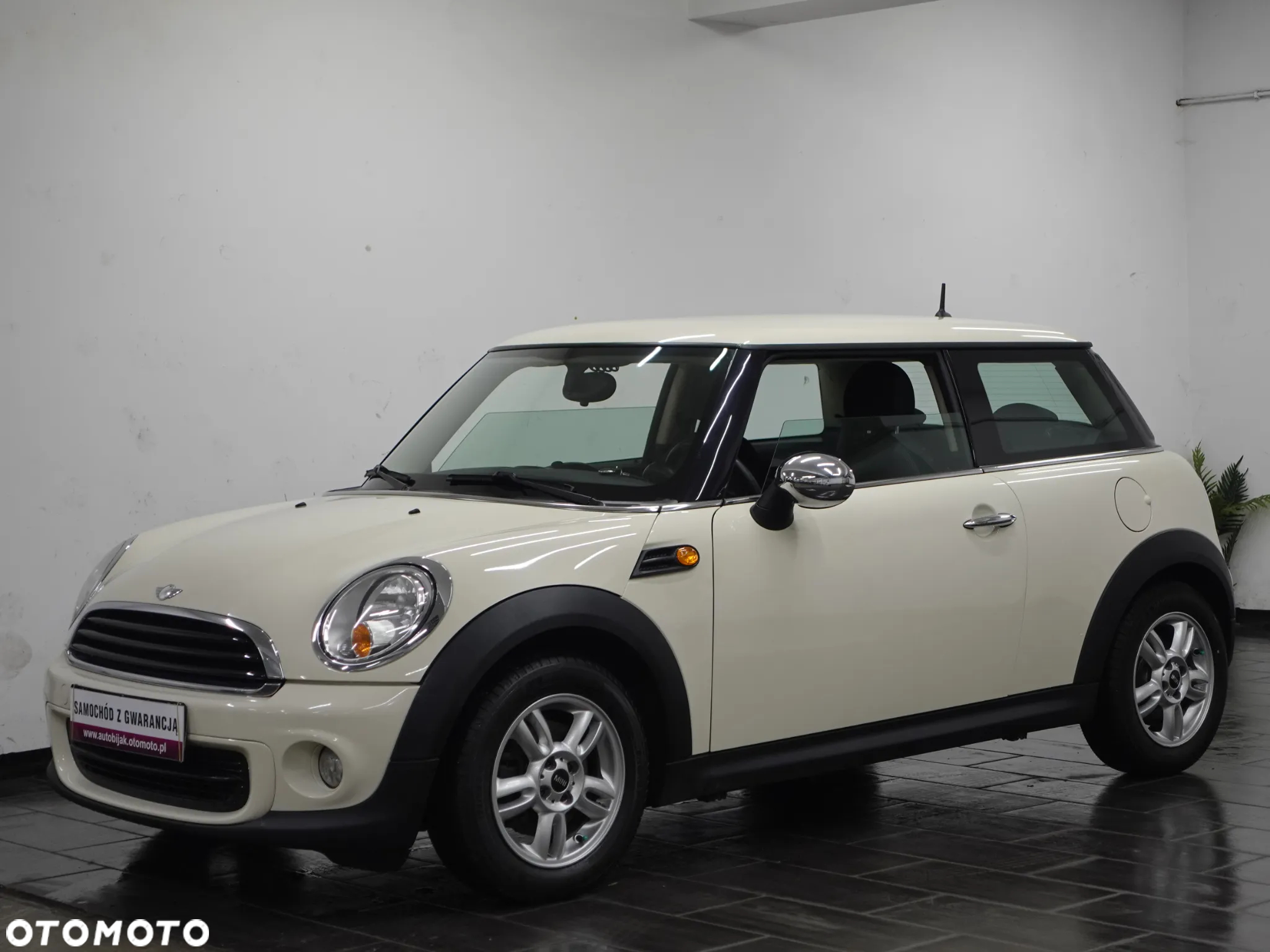 MINI ONE Standard - 4