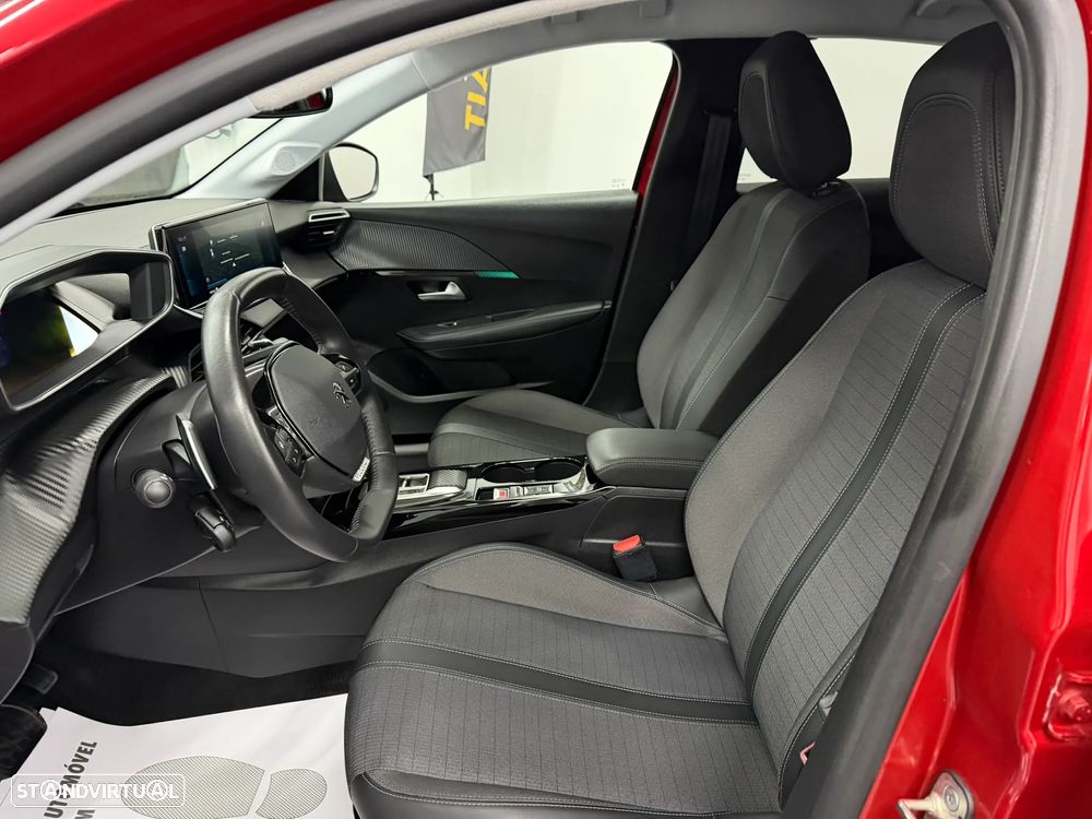 Peugeot 208 PureTech 100 EAT8 Allure - 11