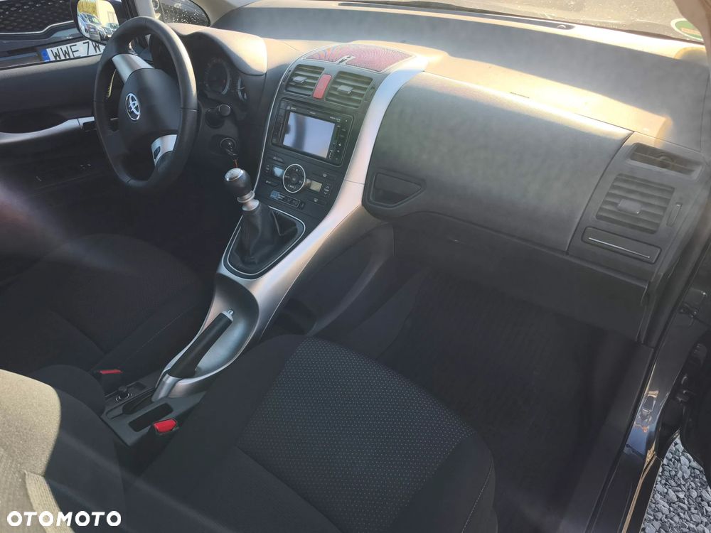 Toyota Auris 1.6 Luna - 6