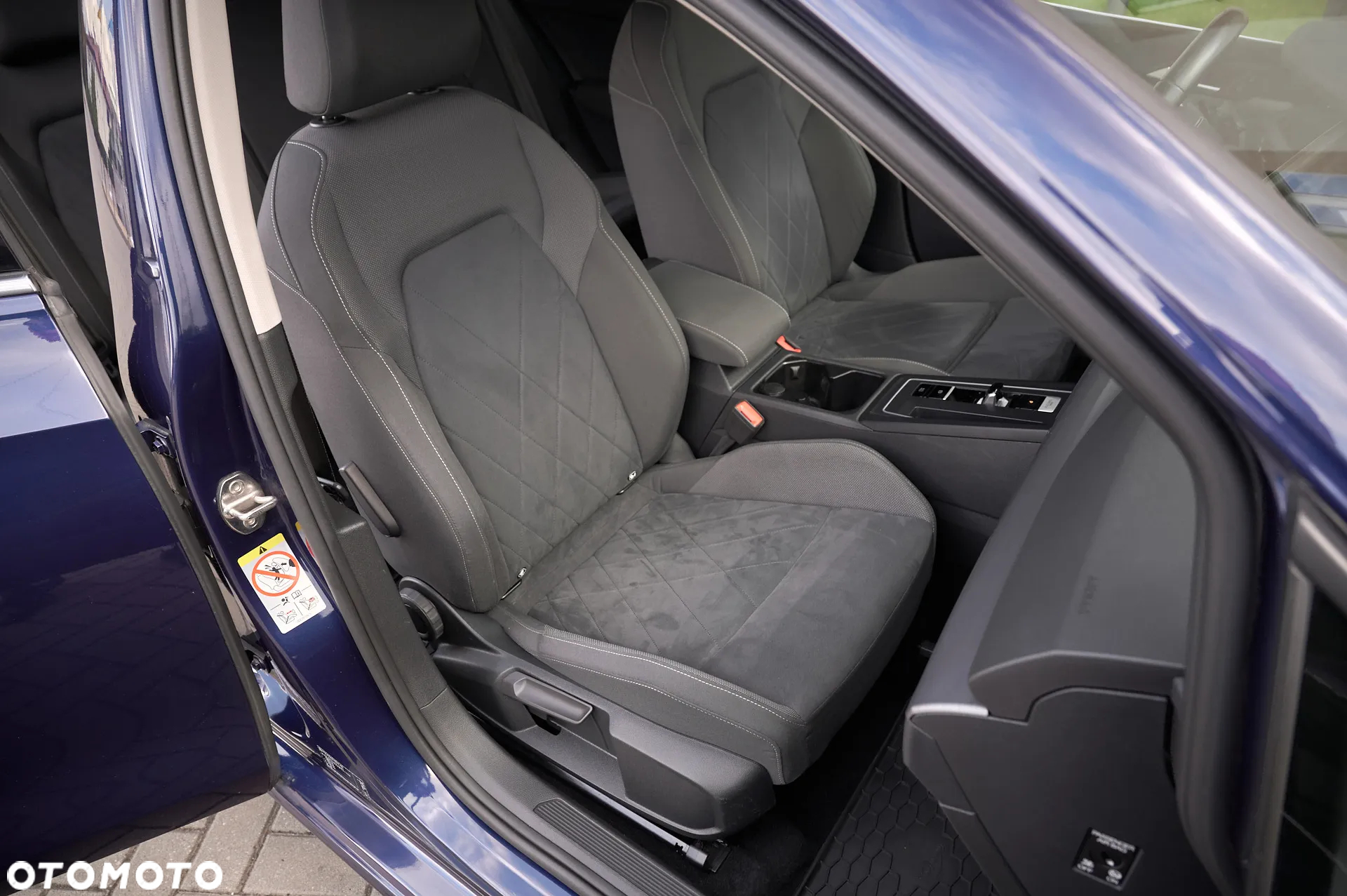 Volkswagen Golf VIII 2.0 TDI Style DSG - 24
