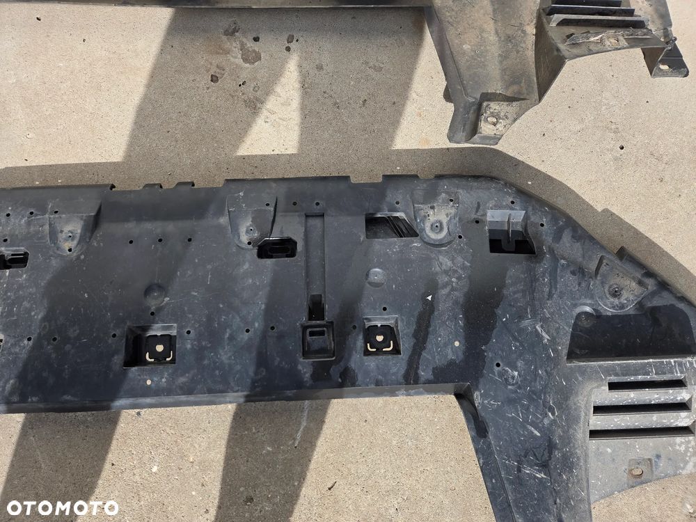 Osłona dolna pod zderzak Peugeot Expert III Citroen Jumpy III Toyota Proace III - 4