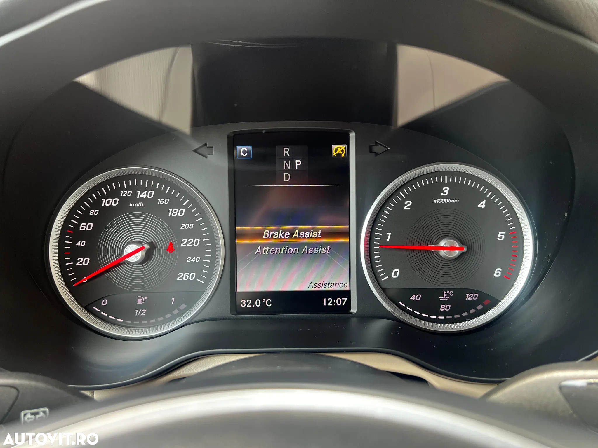 Mercedes-Benz GLC 250 d 4MATIC - 16
