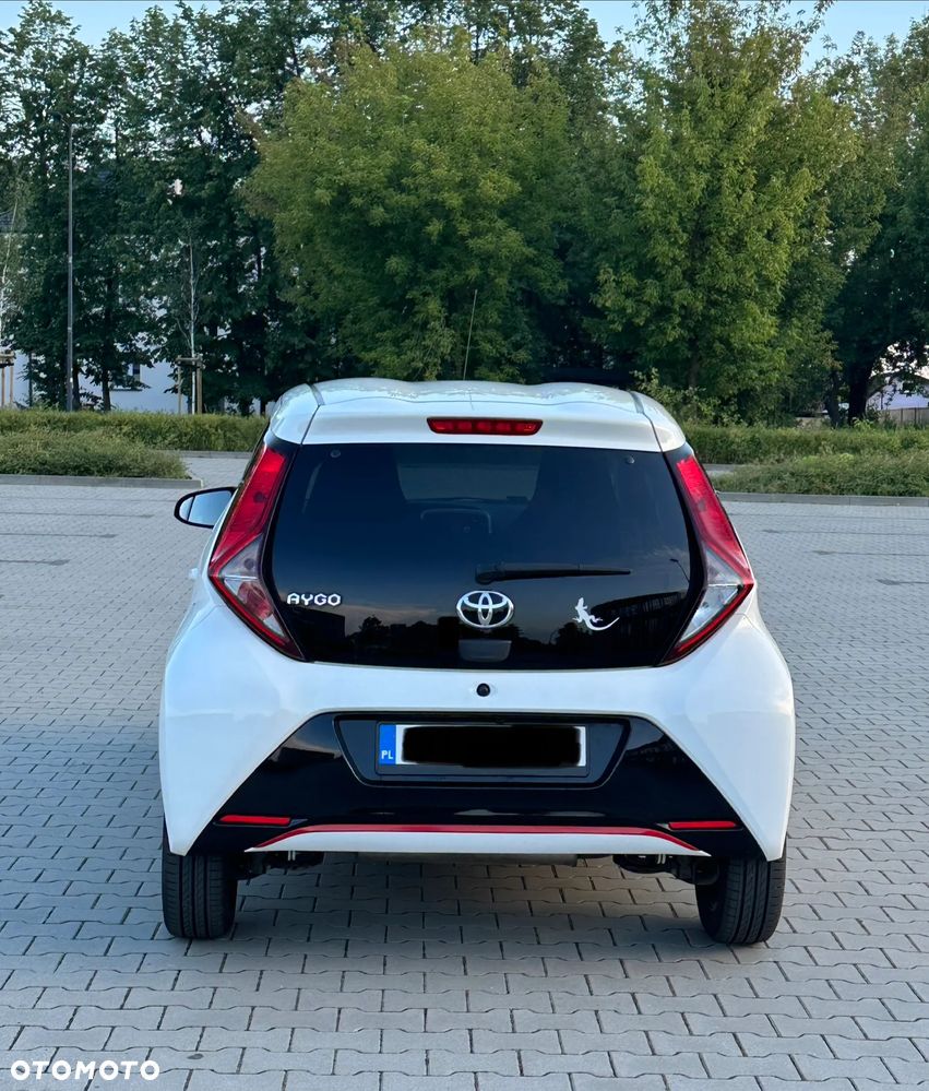 Toyota Aygo x-play - 6