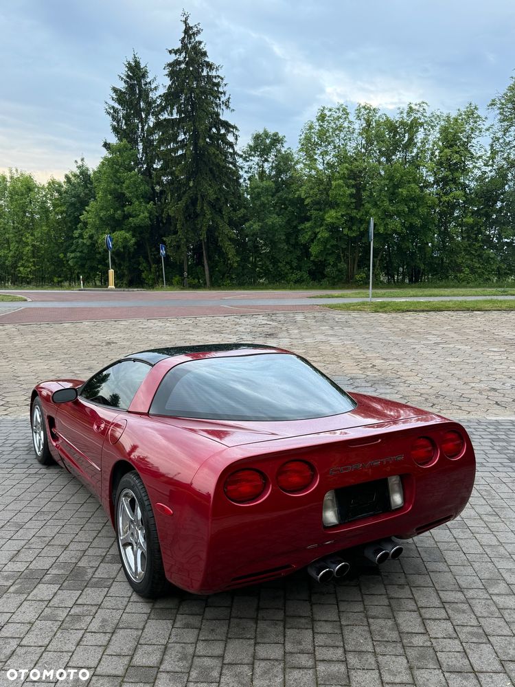 Chevrolet Corvette - 13
