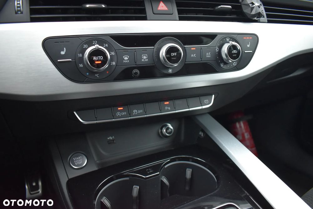 Audi A4 Avant 35 TDI S tronic S line - 31