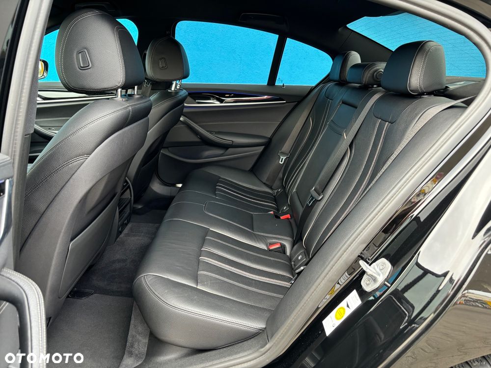 BMW Seria 5 520d xDrive Luxury Line sport - 27
